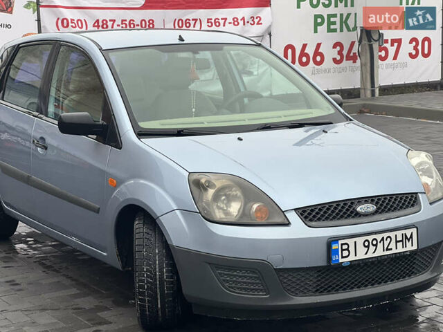 Синий Форд Фиеста, объемом двигателя 1.4 л и пробегом 140 тыс. км за 3799 $, фото 1 на Automoto.ua