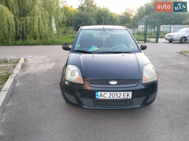 Синій Форд Фієста, об'ємом двигуна 1.3 л та пробігом 212 тис. км за 3500 $, фото 3 на Automoto.ua