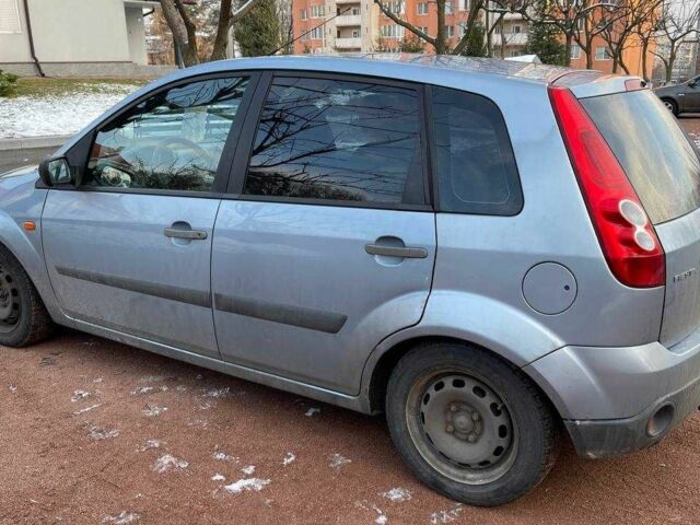 Синий Форд Фиеста, объемом двигателя 1.4 л и пробегом 277 тыс. км за 3600 $, фото 4 на Automoto.ua