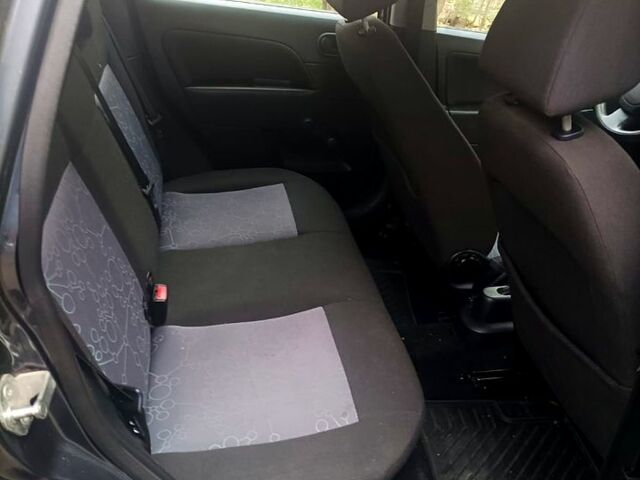 Синий Форд Фиеста, объемом двигателя 1.4 л и пробегом 139 тыс. км за 4300 $, фото 3 на Automoto.ua