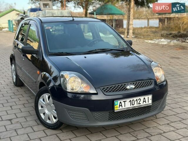 Синій Форд Фієста, об'ємом двигуна 1.3 л та пробігом 238 тис. км за 2400 $, фото 6 на Automoto.ua