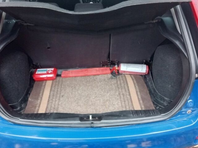 Синий Форд Фиеста, объемом двигателя 1.4 л и пробегом 247 тыс. км за 3950 $, фото 8 на Automoto.ua