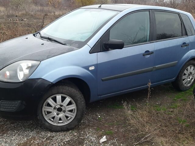 Синій Форд Фієста, об'ємом двигуна 1.3 л та пробігом 102 тис. км за 3400 $, фото 10 на Automoto.ua