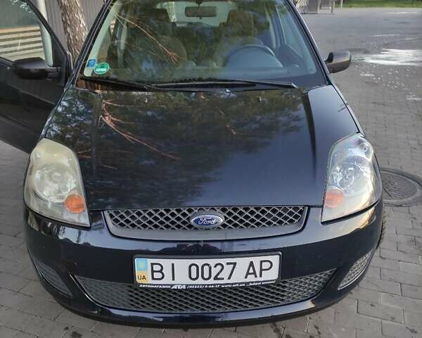 Синий Форд Фиеста, объемом двигателя 1.3 л и пробегом 200 тыс. км за 4500 $, фото 1 на Automoto.ua