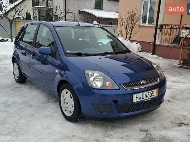 Синий Форд Фиеста, объемом двигателя 1.6 л и пробегом 158 тыс. км за 4799 $, фото 1 на Automoto.ua