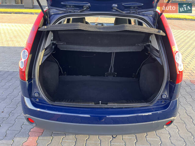 Синій Форд Фієста, об'ємом двигуна 1.3 л та пробігом 258 тис. км за 4300 $, фото 24 на Automoto.ua