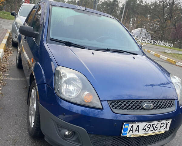 Синий Форд Фиеста, объемом двигателя 1.3 л и пробегом 159 тыс. км за 4500 $, фото 1 на Automoto.ua