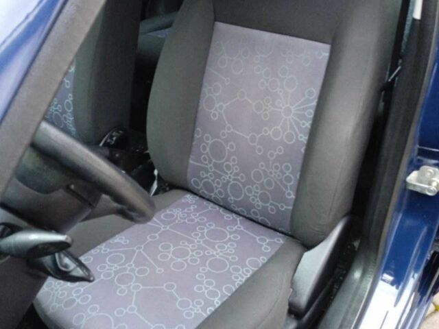 Синий Форд Фиеста, объемом двигателя 1.3 л и пробегом 250 тыс. км за 3999 $, фото 13 на Automoto.ua