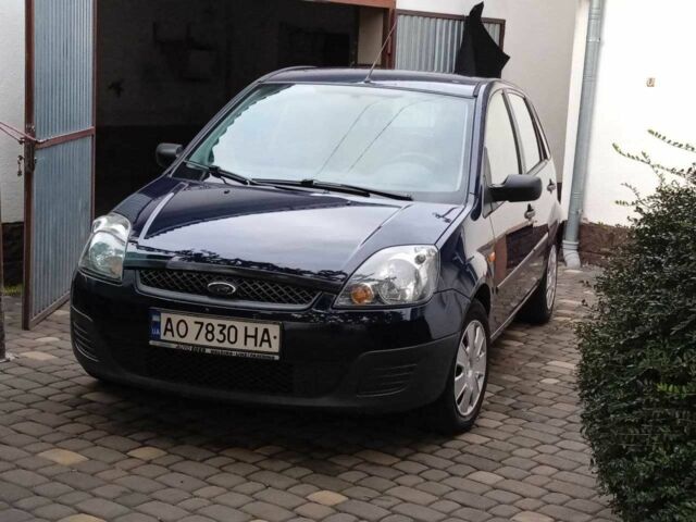 Синий Форд Фиеста, объемом двигателя 1.3 л и пробегом 250 тыс. км за 3999 $, фото 5 на Automoto.ua