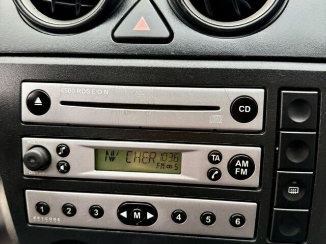 Синій Форд Фієста, об'ємом двигуна 1.6 л та пробігом 150 тис. км за 2100 $, фото 16 на Automoto.ua