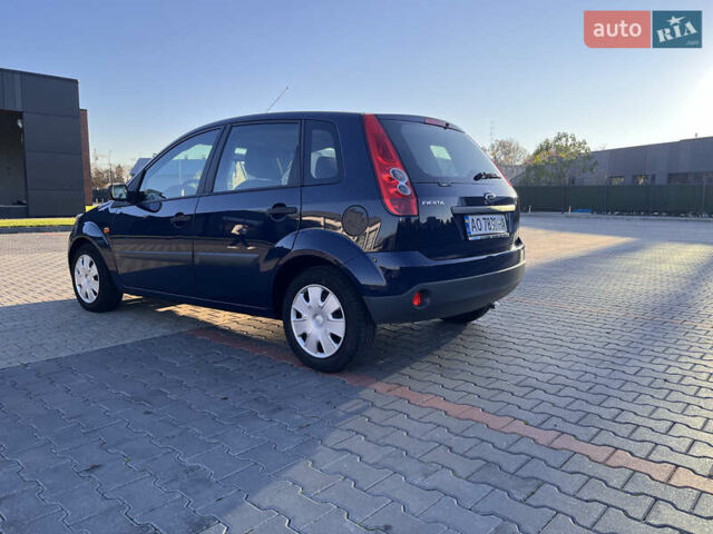 Синій Форд Фієста, об'ємом двигуна 1.3 л та пробігом 258 тис. км за 4300 $, фото 7 на Automoto.ua