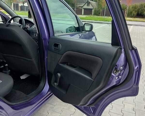 Синий Форд Фиеста, объемом двигателя 1.4 л и пробегом 155 тыс. км за 4200 $, фото 1 на Automoto.ua