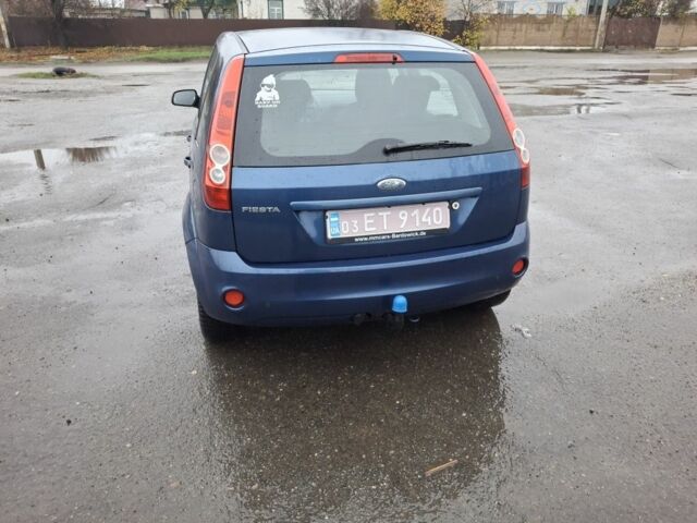 Синий Форд Фиеста, объемом двигателя 1.4 л и пробегом 165 тыс. км за 4800 $, фото 2 на Automoto.ua