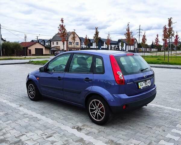 Синий Форд Фиеста, объемом двигателя 1.4 л и пробегом 155 тыс. км за 4200 $, фото 8 на Automoto.ua