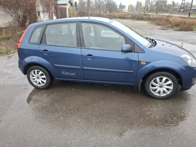 Синий Форд Фиеста, объемом двигателя 1.4 л и пробегом 165 тыс. км за 4800 $, фото 3 на Automoto.ua