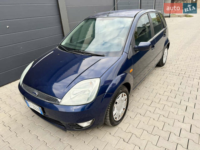 Синій Форд Фієста, об'ємом двигуна 1.6 л та пробігом 150 тис. км за 2100 $, фото 12 на Automoto.ua