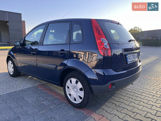 Синій Форд Фієста, об'ємом двигуна 1.3 л та пробігом 258 тис. км за 4300 $, фото 10 на Automoto.ua