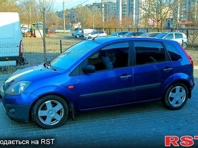 Синий Форд Фиеста, объемом двигателя 14 л и пробегом 191 тыс. км за 3500 $, фото 1 на Automoto.ua