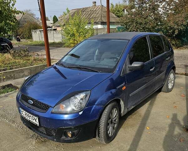 Форд Фиеста 2008 в Запорожье на Automoto.ua Синий Форд Фиеста, объемом двигателя 1.39 л и пробегом 250 тыс. км за 2500 $, фото 6 на Automoto.ua