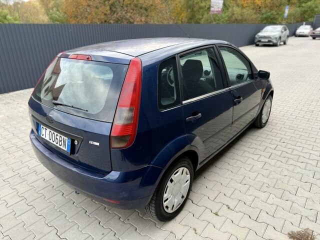 Синій Форд Фієста, об'ємом двигуна 1.6 л та пробігом 150 тис. км за 2100 $, фото 7 на Automoto.ua