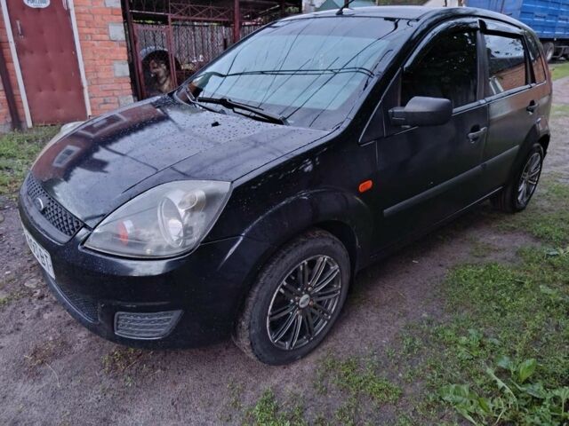 Синій Форд Фієста, об'ємом двигуна 1.4 л та пробігом 117 тис. км за 3014 $, фото 1 на Automoto.ua