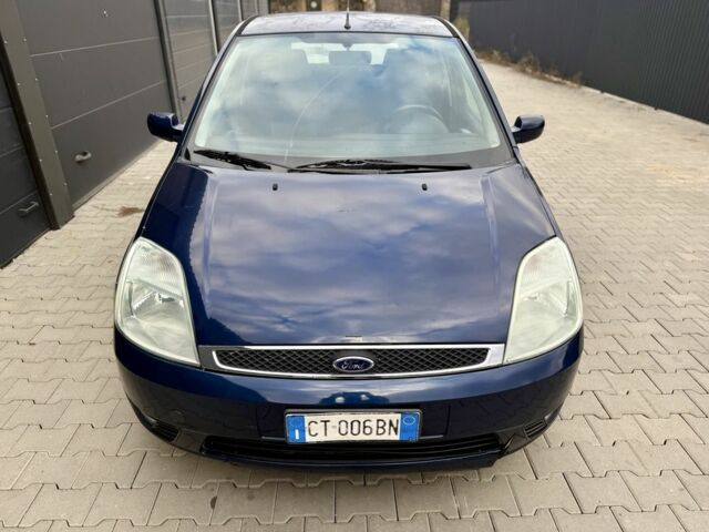 Синій Форд Фієста, об'ємом двигуна 1.6 л та пробігом 150 тис. км за 2100 $, фото 10 на Automoto.ua