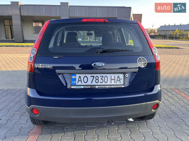 Синій Форд Фієста, об'ємом двигуна 1.3 л та пробігом 258 тис. км за 3690 $, фото 16 на Automoto.ua