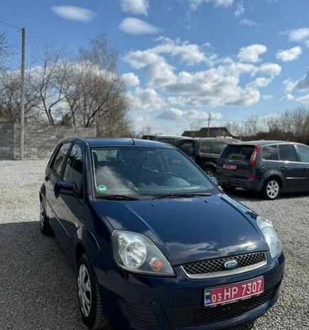 Синий Форд Фиеста, объемом двигателя 1.3 л и пробегом 176 тыс. км за 4600 $, фото 2 на Automoto.ua