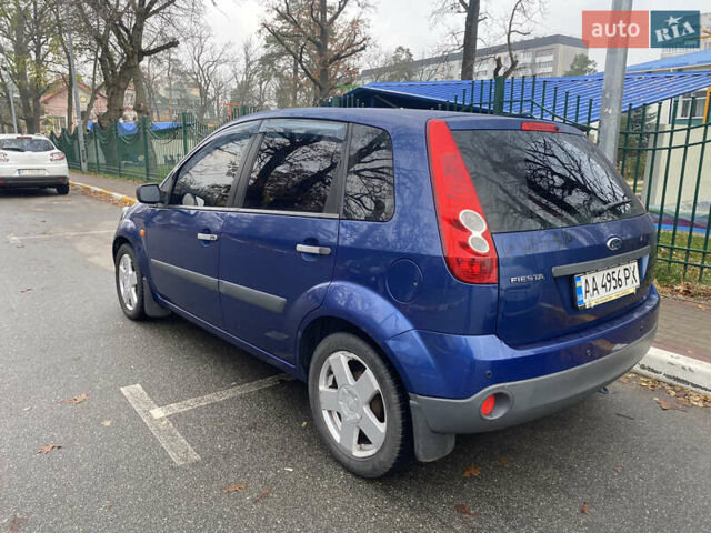 Синий Форд Фиеста, объемом двигателя 1.3 л и пробегом 159 тыс. км за 4500 $, фото 3 на Automoto.ua