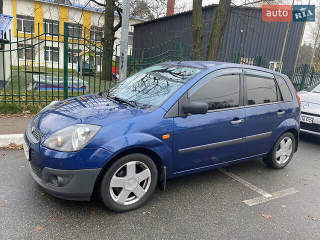 Синий Форд Фиеста, объемом двигателя 1.3 л и пробегом 159 тыс. км за 4500 $, фото 6 на Automoto.ua