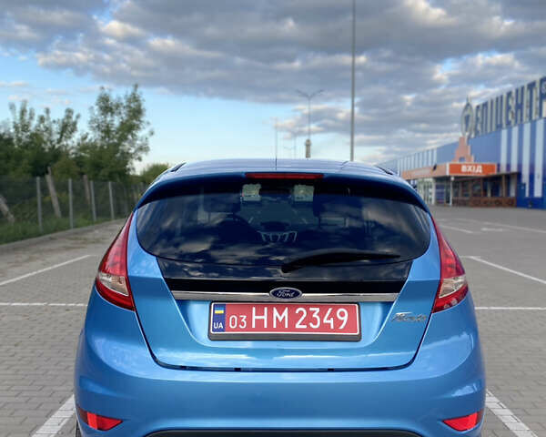 Синий Форд Фиеста, объемом двигателя 1.34 л и пробегом 227 тыс. км за 5900 $, фото 4 на Automoto.ua
