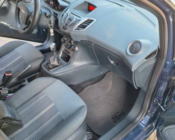 Синий Форд Фиеста, объемом двигателя 0 л и пробегом 194 тыс. км за 5350 $, фото 6 на Automoto.ua