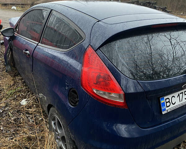 Синий Форд Фиеста, объемом двигателя 1.25 л и пробегом 200 тыс. км за 2500 $, фото 1 на Automoto.ua