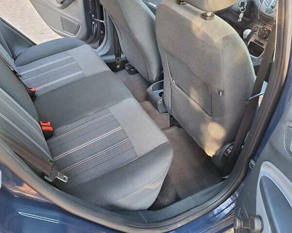 Синий Форд Фиеста, объемом двигателя 0 л и пробегом 194 тыс. км за 5350 $, фото 7 на Automoto.ua