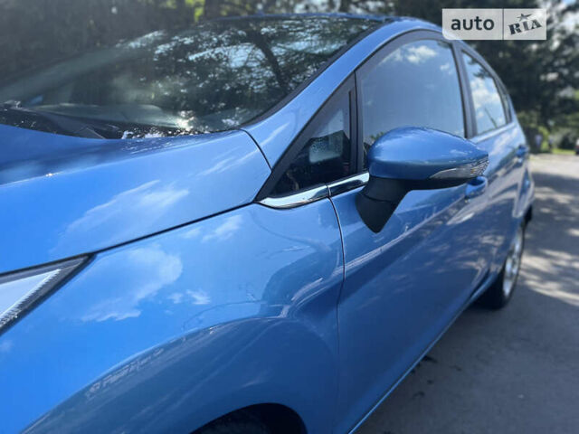 Синій Форд Фієста, об'ємом двигуна 1.2 л та пробігом 150 тис. км за 6000 $, фото 5 на Automoto.ua
