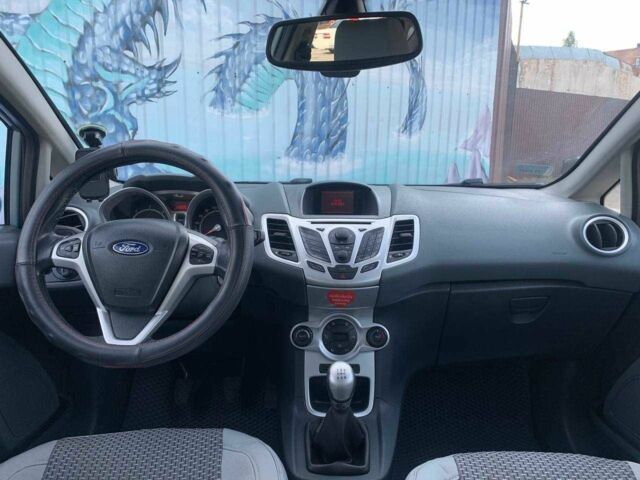 Синий Форд Фиеста, объемом двигателя 0 л и пробегом 149 тыс. км за 5490 $, фото 12 на Automoto.ua