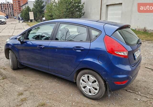 Синий Форд Фиеста, объемом двигателя 1.4 л и пробегом 209 тыс. км за 5500 $, фото 2 на Automoto.ua