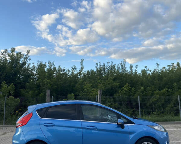 Синий Форд Фиеста, объемом двигателя 1.34 л и пробегом 227 тыс. км за 5900 $, фото 5 на Automoto.ua