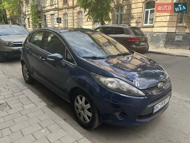 Синий Форд Фиеста, объемом двигателя 1.24 л и пробегом 227 тыс. км за 4000 $, фото 4 на Automoto.ua