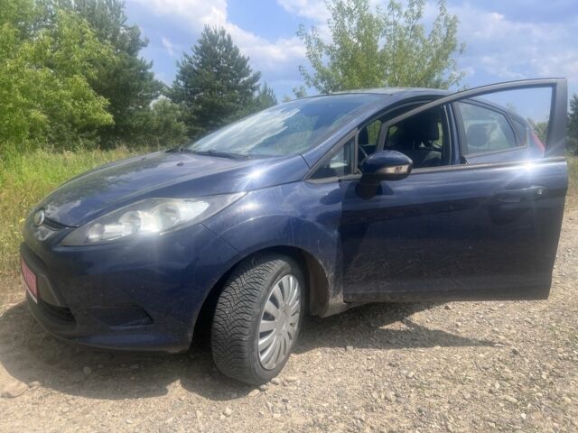 Синий Форд Фиеста, объемом двигателя 1.2 л и пробегом 113 тыс. км за 5800 $, фото 2 на Automoto.ua