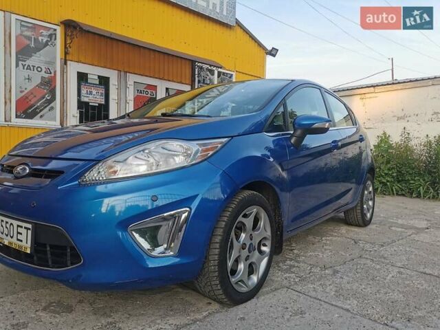 Синій Форд Фієста, об'ємом двигуна 1.6 л та пробігом 294 тис. км за 5900 $, фото 2 на Automoto.ua