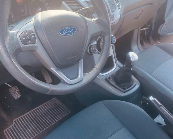 Синій Форд Фієста, об'ємом двигуна 1.6 л та пробігом 200 тис. км за 5500 $, фото 5 на Automoto.ua