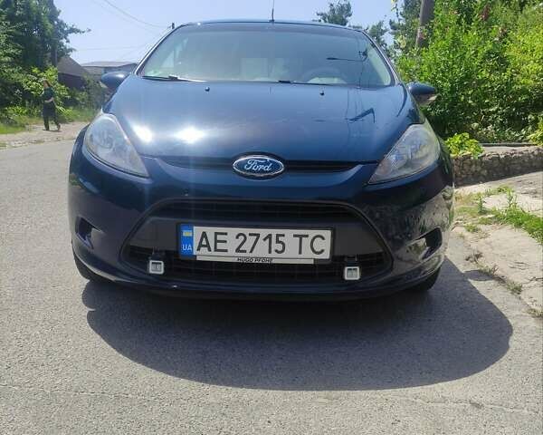 Синий Форд Фиеста, объемом двигателя 1.6 л и пробегом 204 тыс. км за 5700 $, фото 1 на Automoto.ua