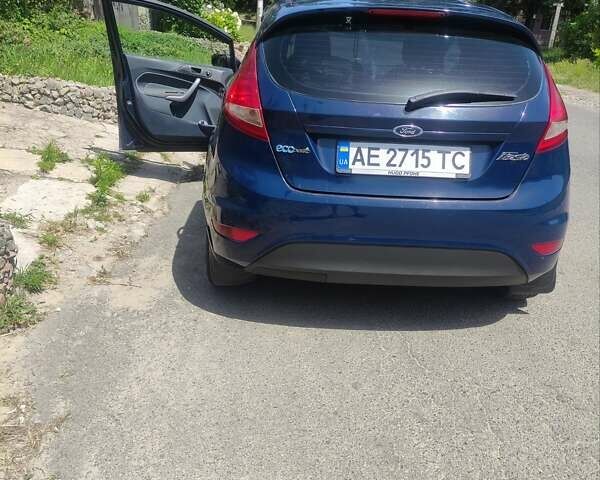 Синий Форд Фиеста, объемом двигателя 1.6 л и пробегом 204 тыс. км за 5700 $, фото 2 на Automoto.ua