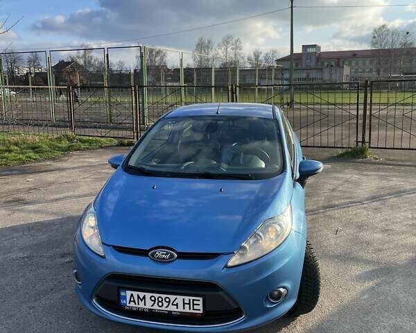 Синий Форд Фиеста, объемом двигателя 1.6 л и пробегом 223 тыс. км за 5900 $, фото 3 на Automoto.ua