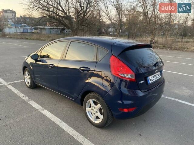 Синий Форд Фиеста, объемом двигателя 1.4 л и пробегом 260 тыс. км за 5800 $, фото 2 на Automoto.ua