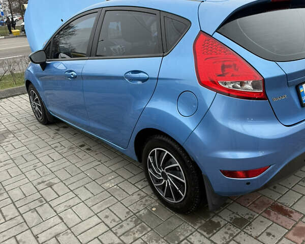 Синий Форд Фиеста, объемом двигателя 1.39 л и пробегом 122 тыс. км за 7200 $, фото 3 на Automoto.ua