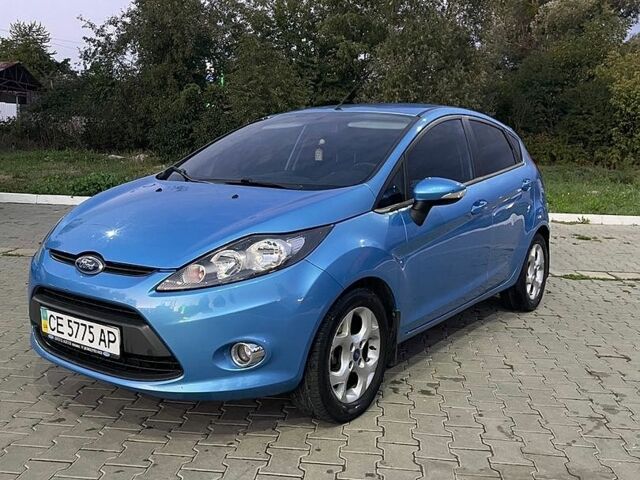 Синій Форд Фієста, об'ємом двигуна 1.39 л та пробігом 77 тис. км за 8000 $, фото 4 на Automoto.ua