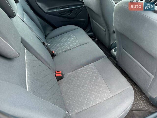 Форд Фиеста 2011 в Днепре (Днепропетровске) на Automoto.ua Синий Форд Фиеста, объемом двигателя 1.4 л и пробегом 124 тыс. км за 6999 $, фото 9 на Automoto.ua