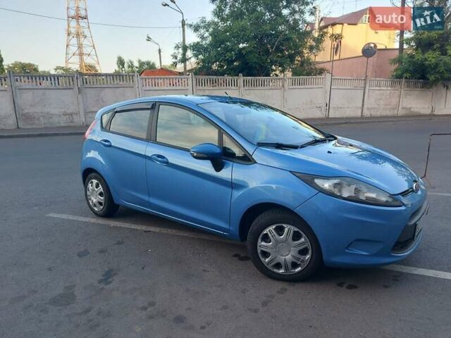 Синий Форд Фиеста, объемом двигателя 1.25 л и пробегом 132 тыс. км за 6400 $, фото 2 на Automoto.ua